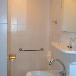 تي فيتا هاس سيفينينغن 3*