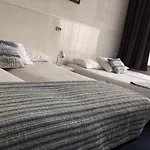 تي فيتا هاس سيفينينغن 3*