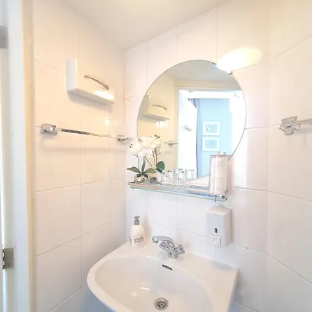 מלון 't Witte Huys Scheveningen 3*