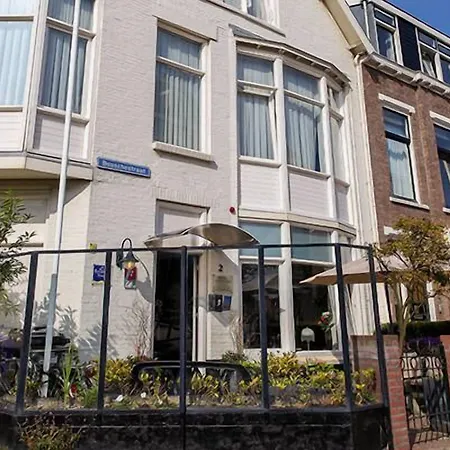 ホテル 't Witte Huys Scheveningen デン・ハーグ