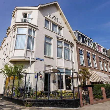 't Witte Huys Scheveningen Otel 3*