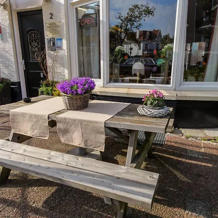 't Witte Huys Scheveningen Otel