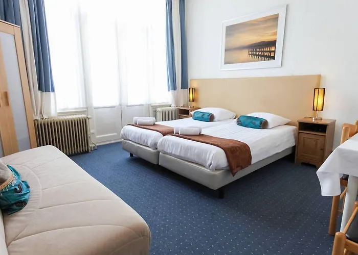 't Witte Huys Scheveningen מלון 3*